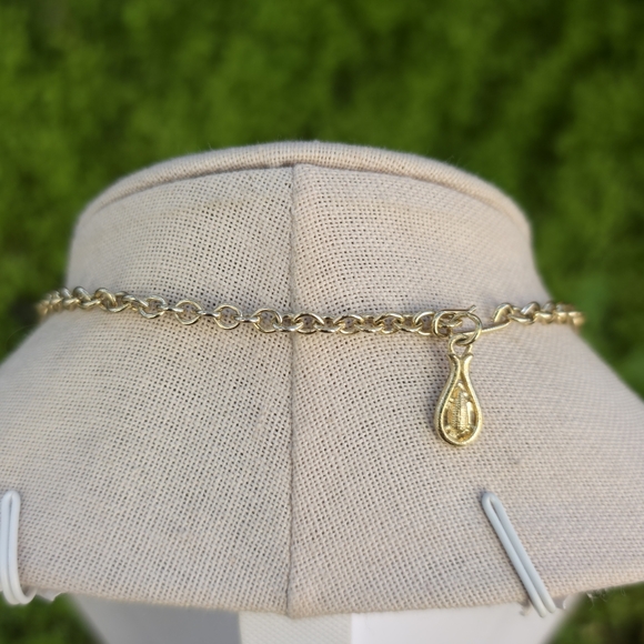 Vintage Gold Tone Choker Necklace Pink & Red Rhinestone Accents Bib Style - Picture 2 of 10